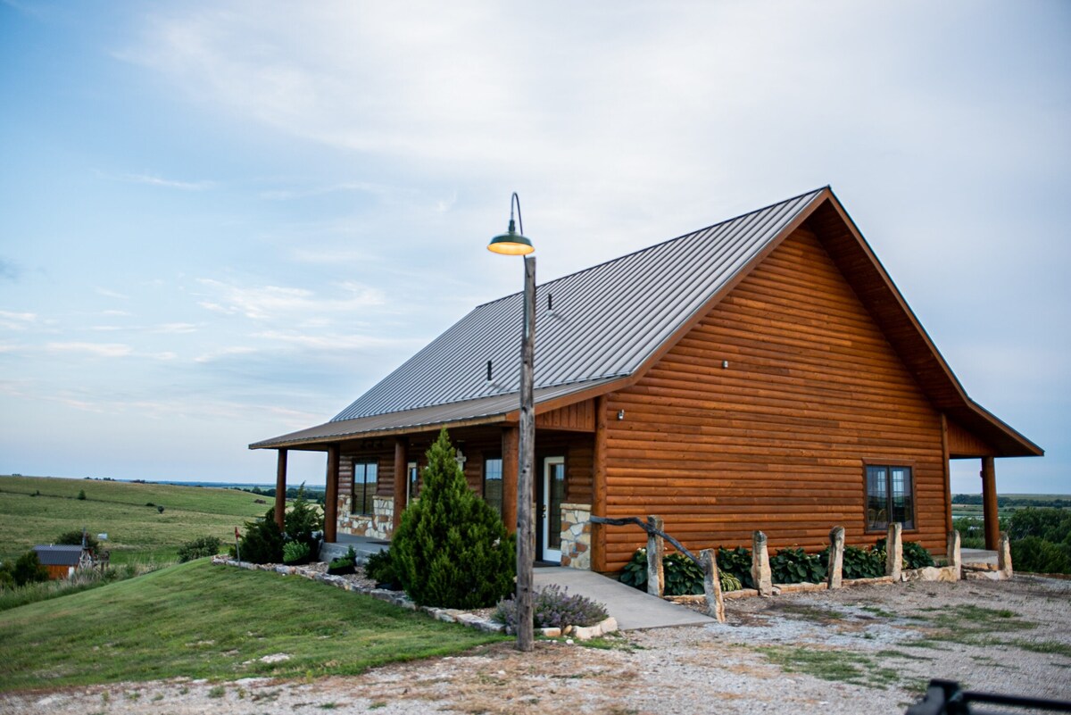 Snow Goose Room at Snow Goose Lodge (ADA)