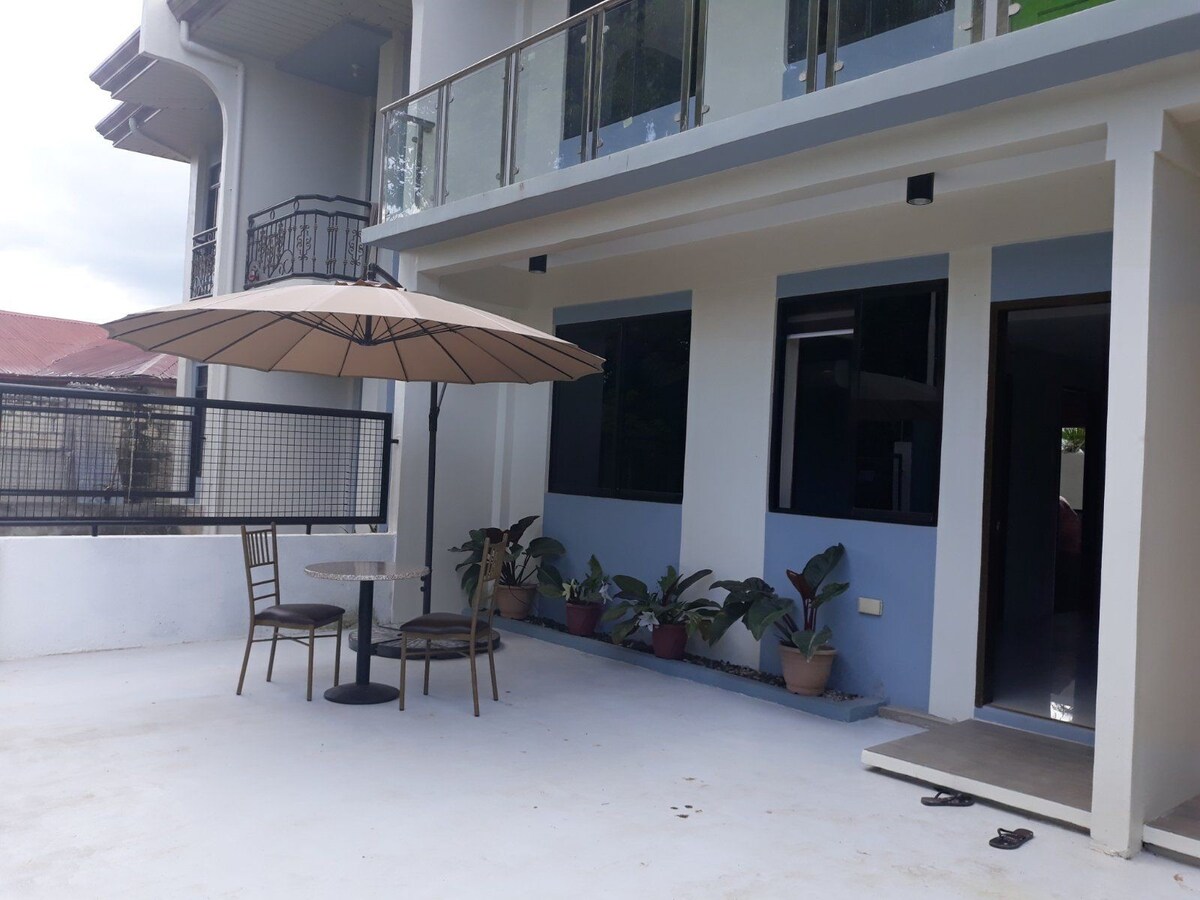 V&C Apartelle Bohol - 4单元