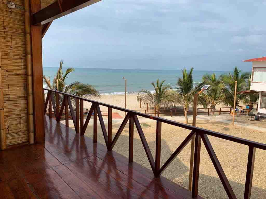 Linda casa de 2 pisos en Playa Zorritos - Tumbes