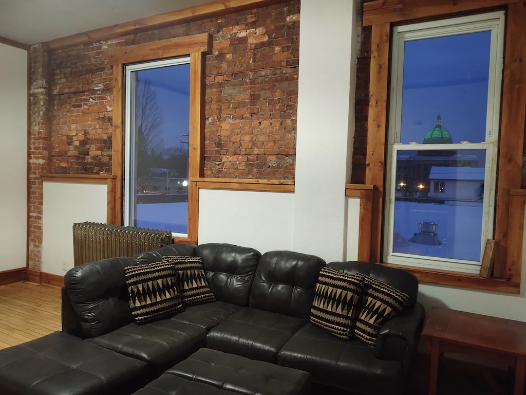 Downtown Rhinelander fully-furnished 2BR apartment