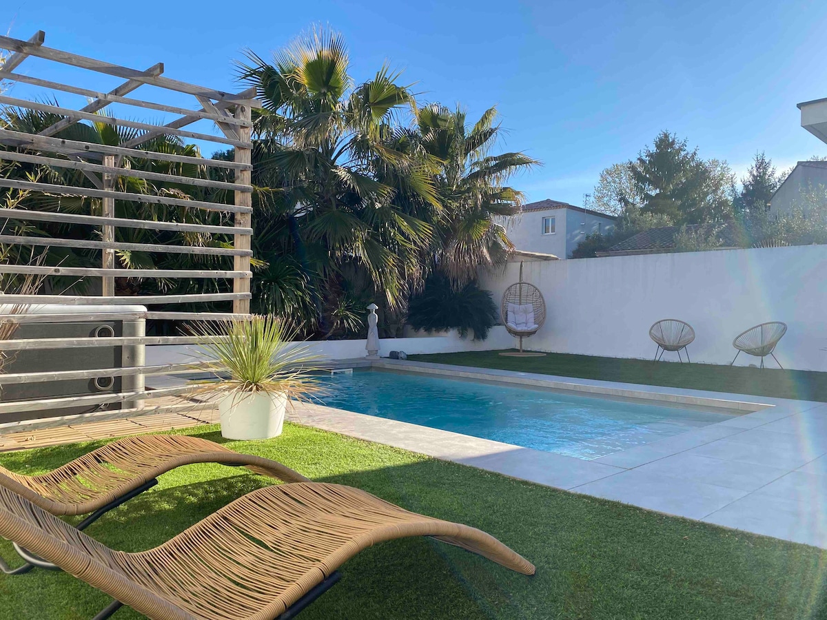 Le petit Bali
piscine, jacuzzi 
Proche Montpellier