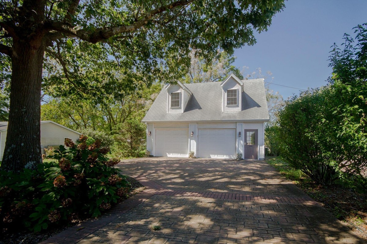 The Dickey House, Prairie Suite