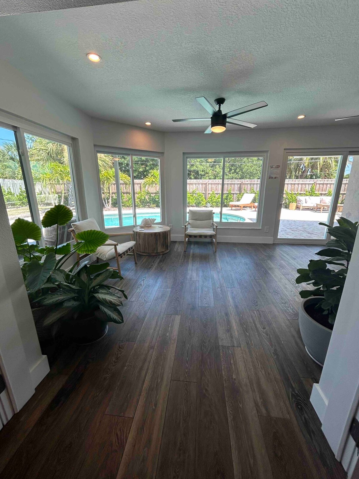 Peaceful Island Pool House