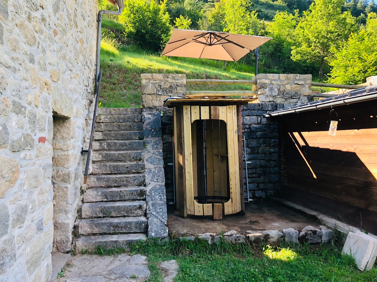 Vacances insolites dans maison de vigne autonome