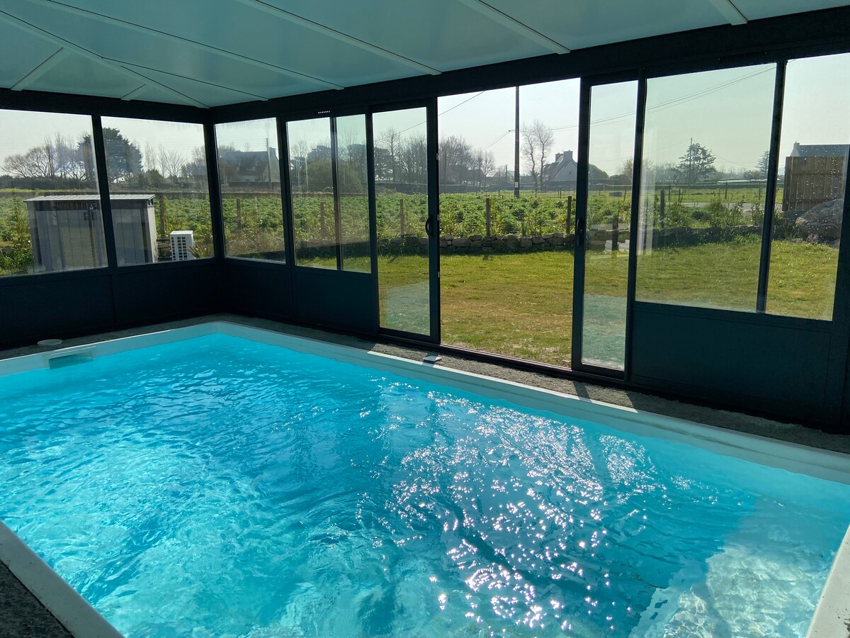Superbe villa 4 étoiles piscine couverte bord/mer