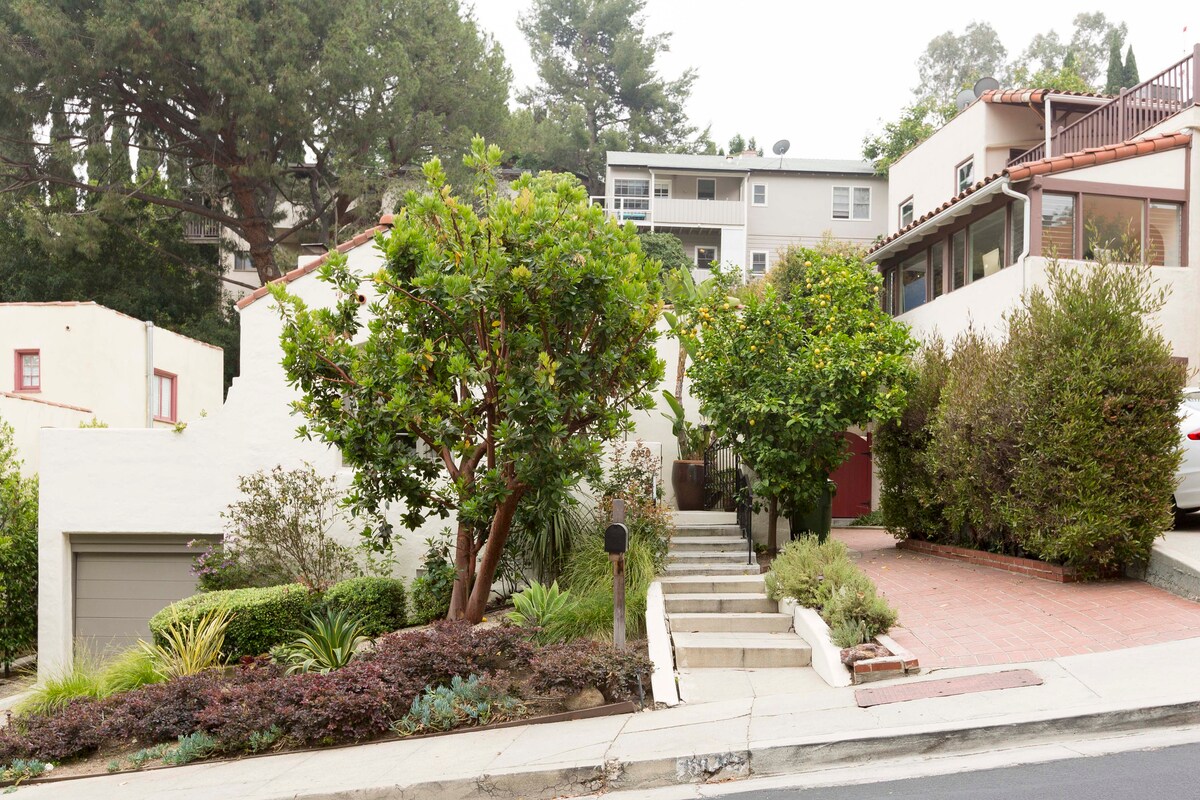 好莱坞山庄（ Hollywood Hills ）的Sunny House