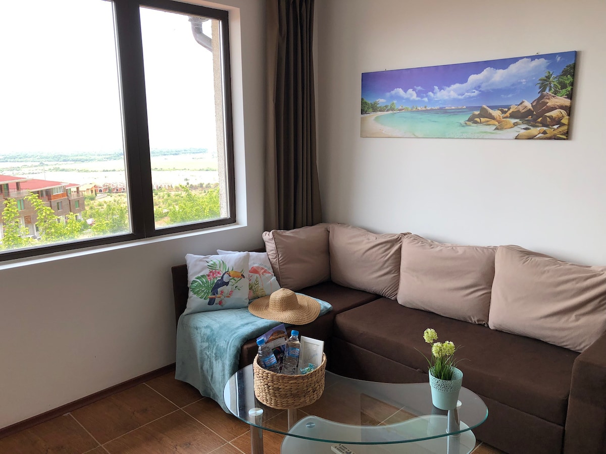 Panoramic View Bungalow 5 min from Sunny Beach