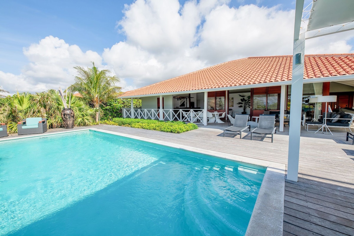 Luxurious Villa in Jan Thiel with Pool