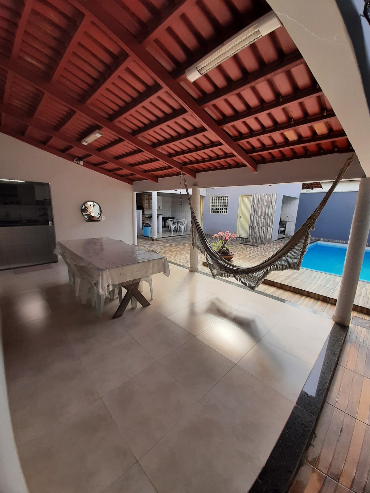 Casa agradável e aconchegante com piscina