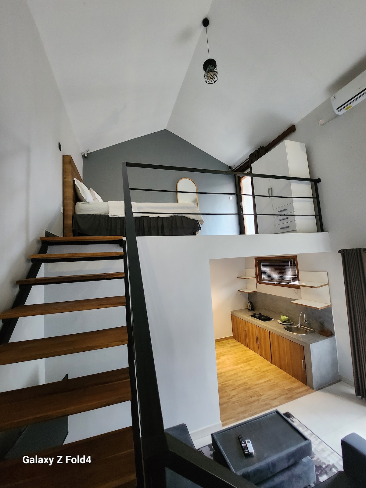 modern LOFT one bedroom