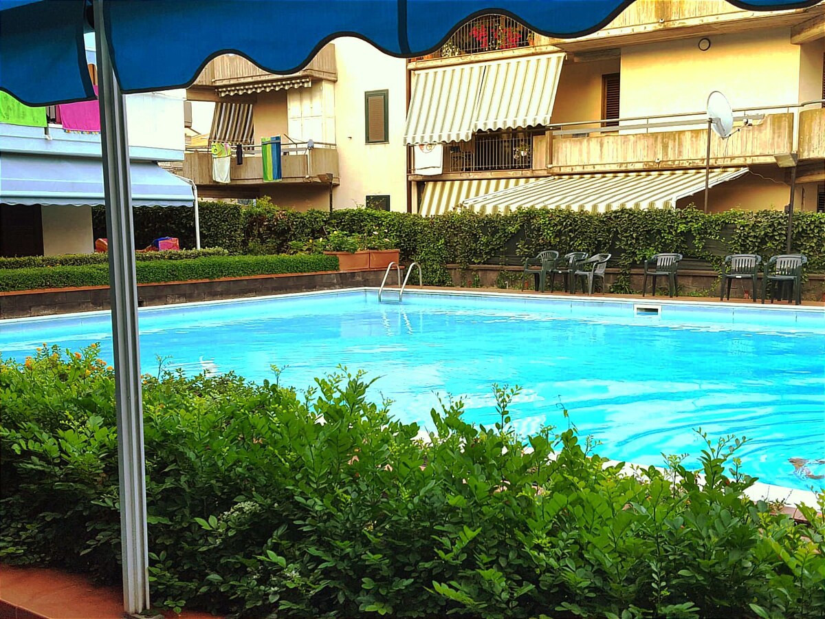 Appartamento con piscina in residence