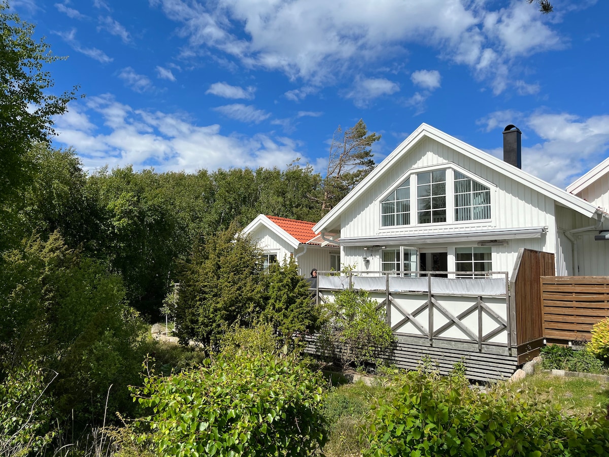 Mysigt och genomtänkt parhus i Mollösund/Tången