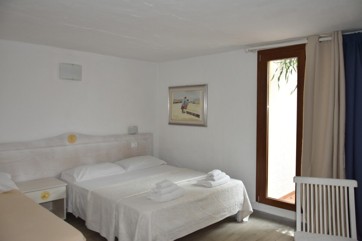 CALA CATERINA Guest House