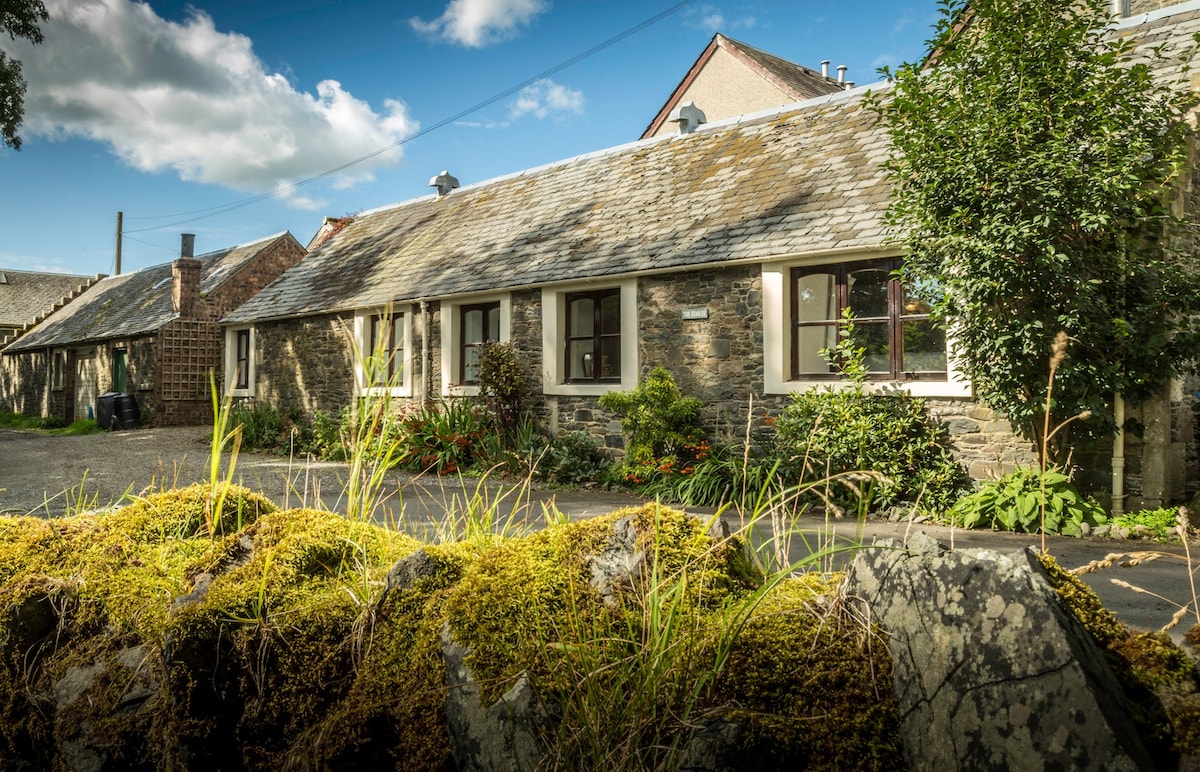 The Trail House, Peebles & Glentress