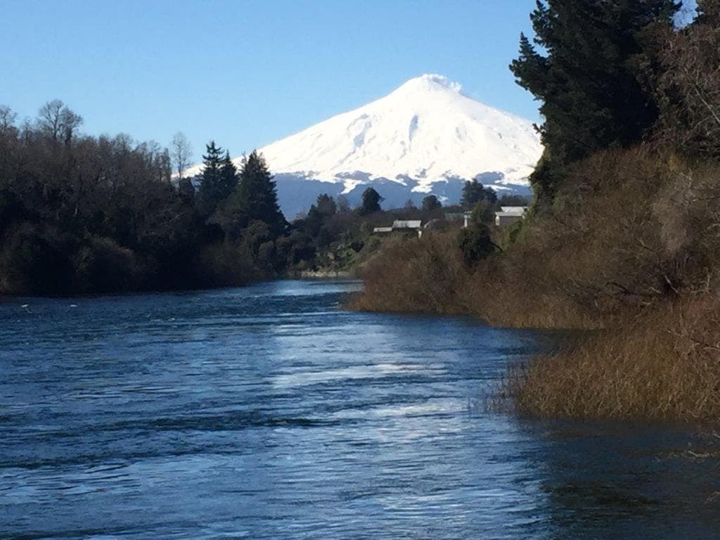 Casa Orillas Río Tolten in Villarrica. Nueva