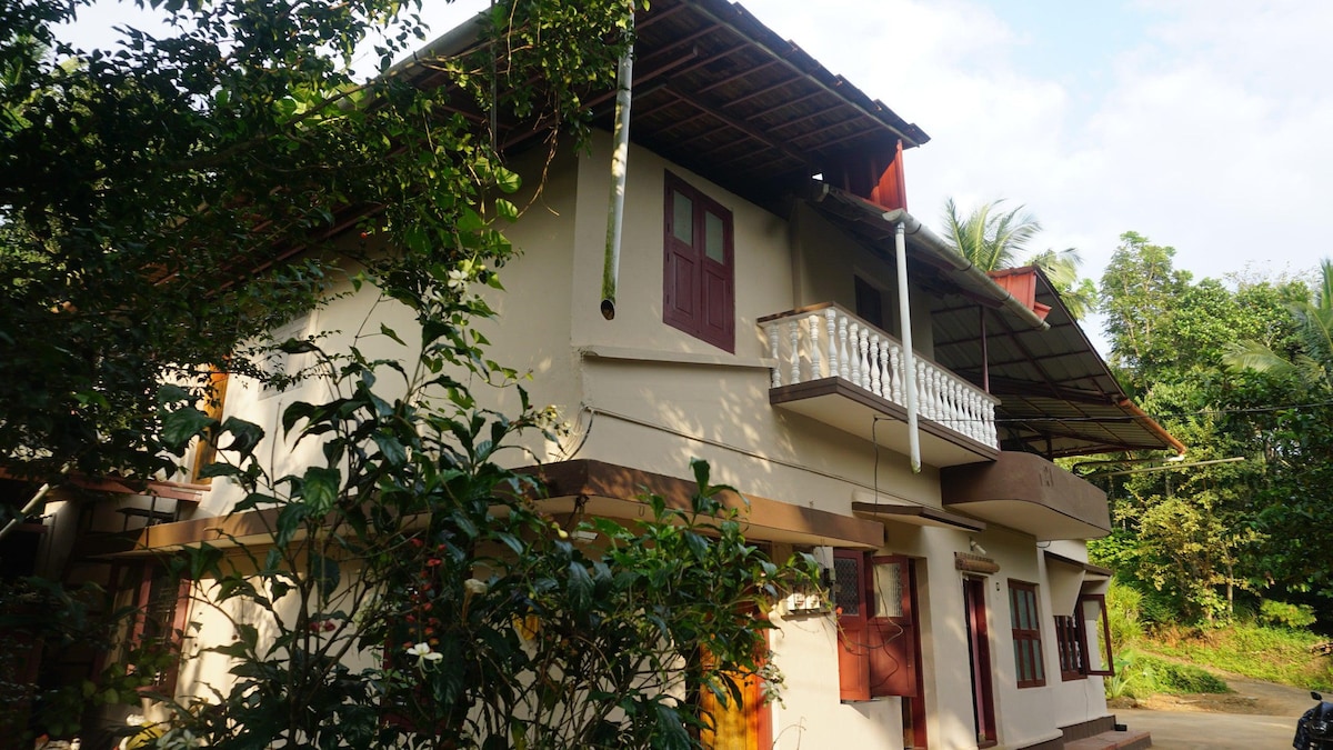 Sunshine Farm Stay in Bio-herbal plantation central Wayanad