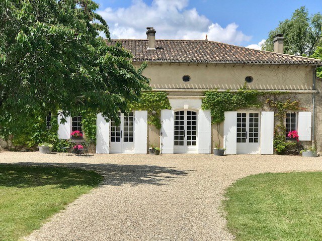 La Bélinière ，带泳池的家庭财产