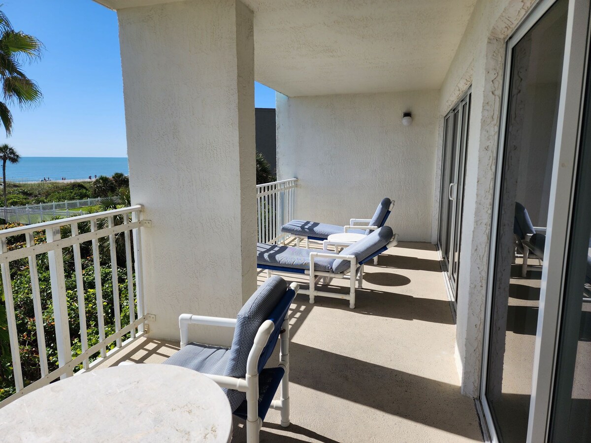 Ocean Front Condo
Cocoa Beach FL