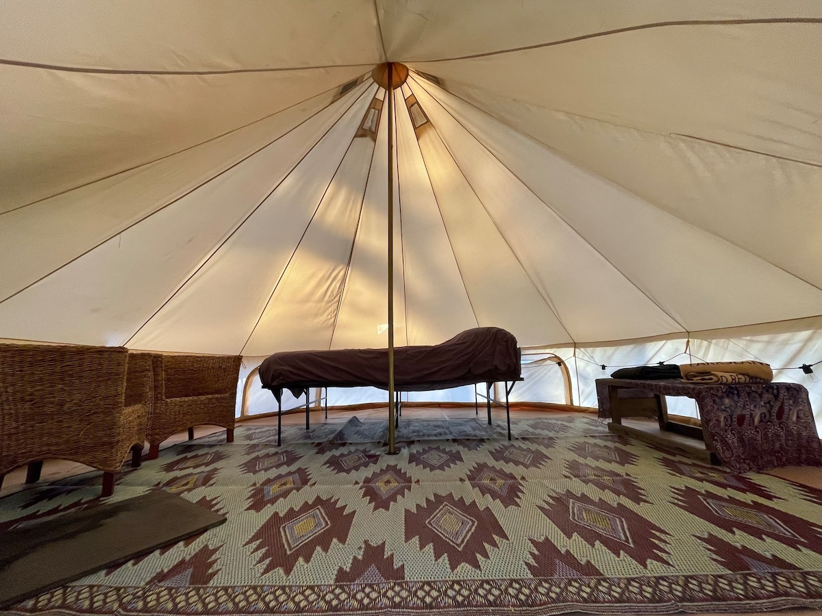 FF1 Knoll -Bell Tent w/Woodstove Parksland Retreat