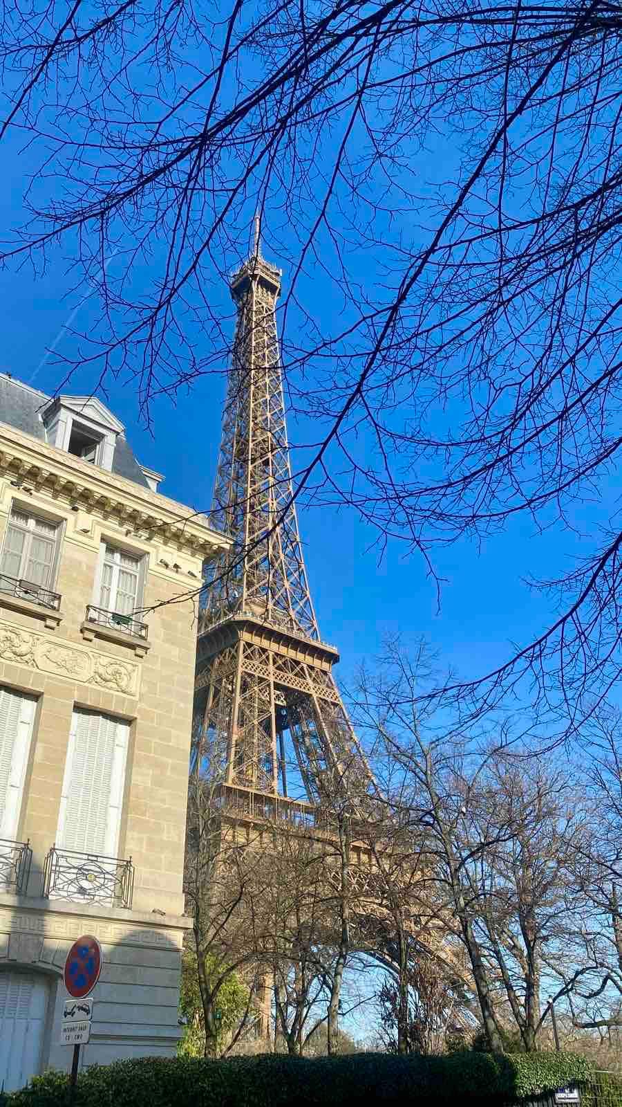Eiffel Tower Gem : Prime flat