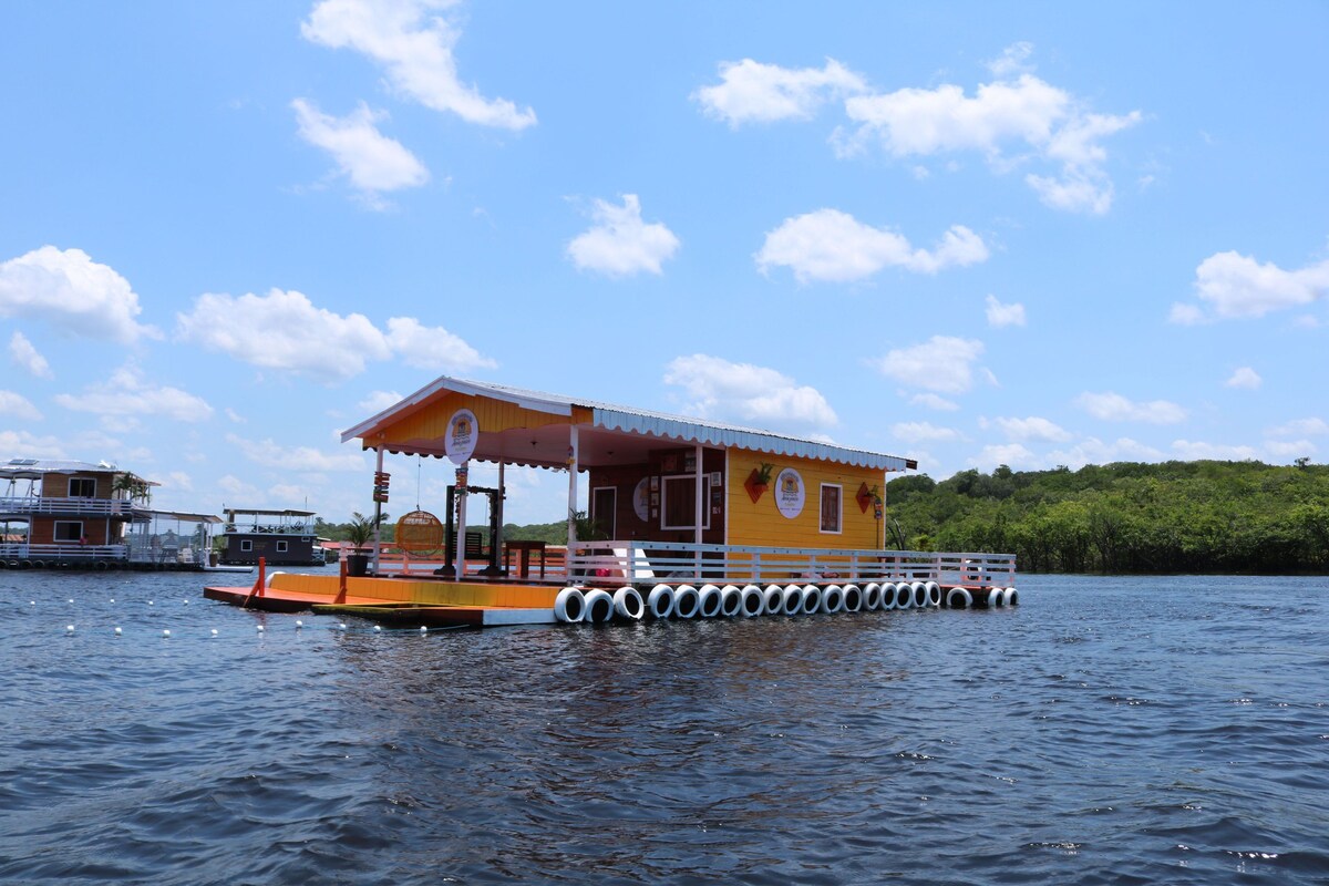 Pousada Flutuante na Amazônia