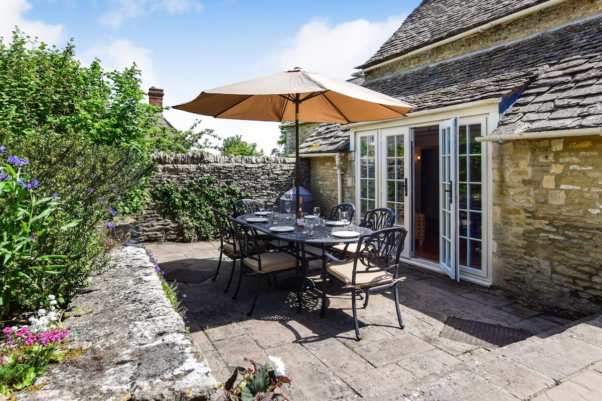 Cotswold Cottage, Coln St Aldwyns, Cotswolds