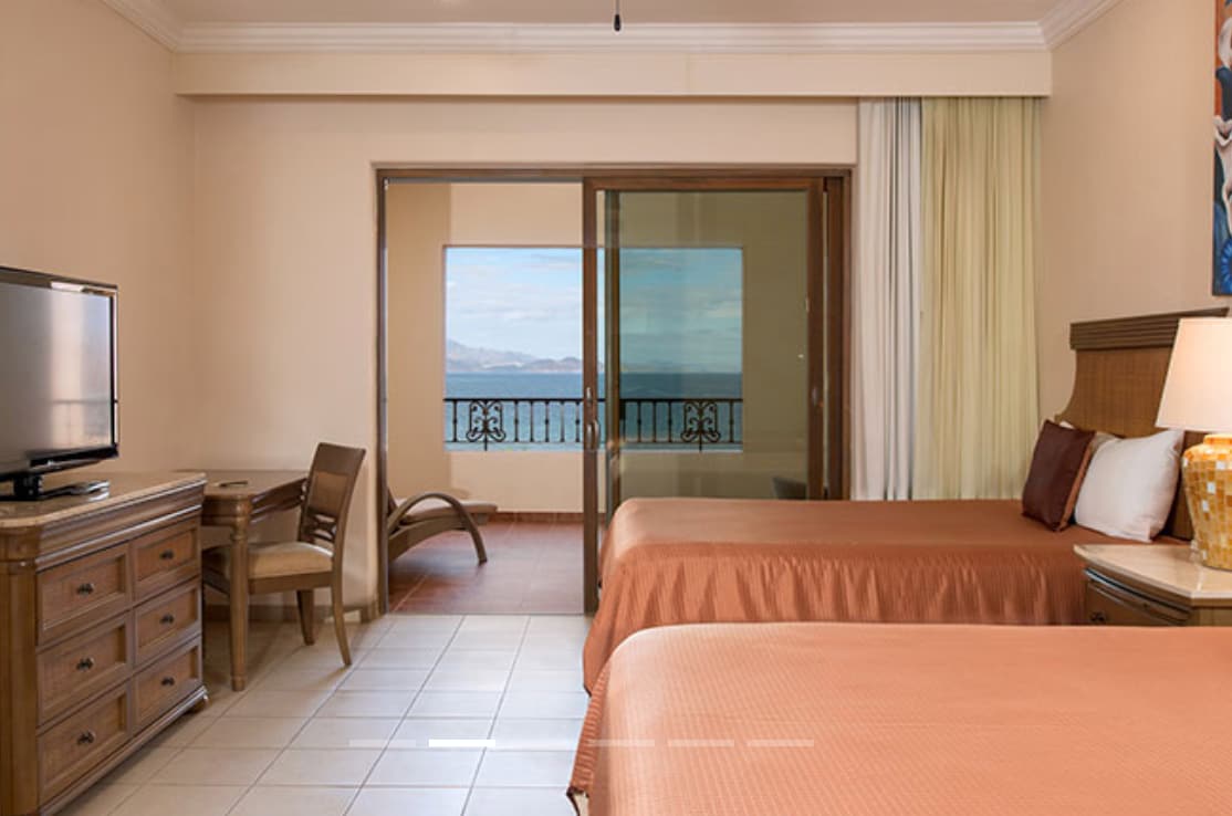 Luxury 2 Bedroom Suite on Loreto Beach Resort