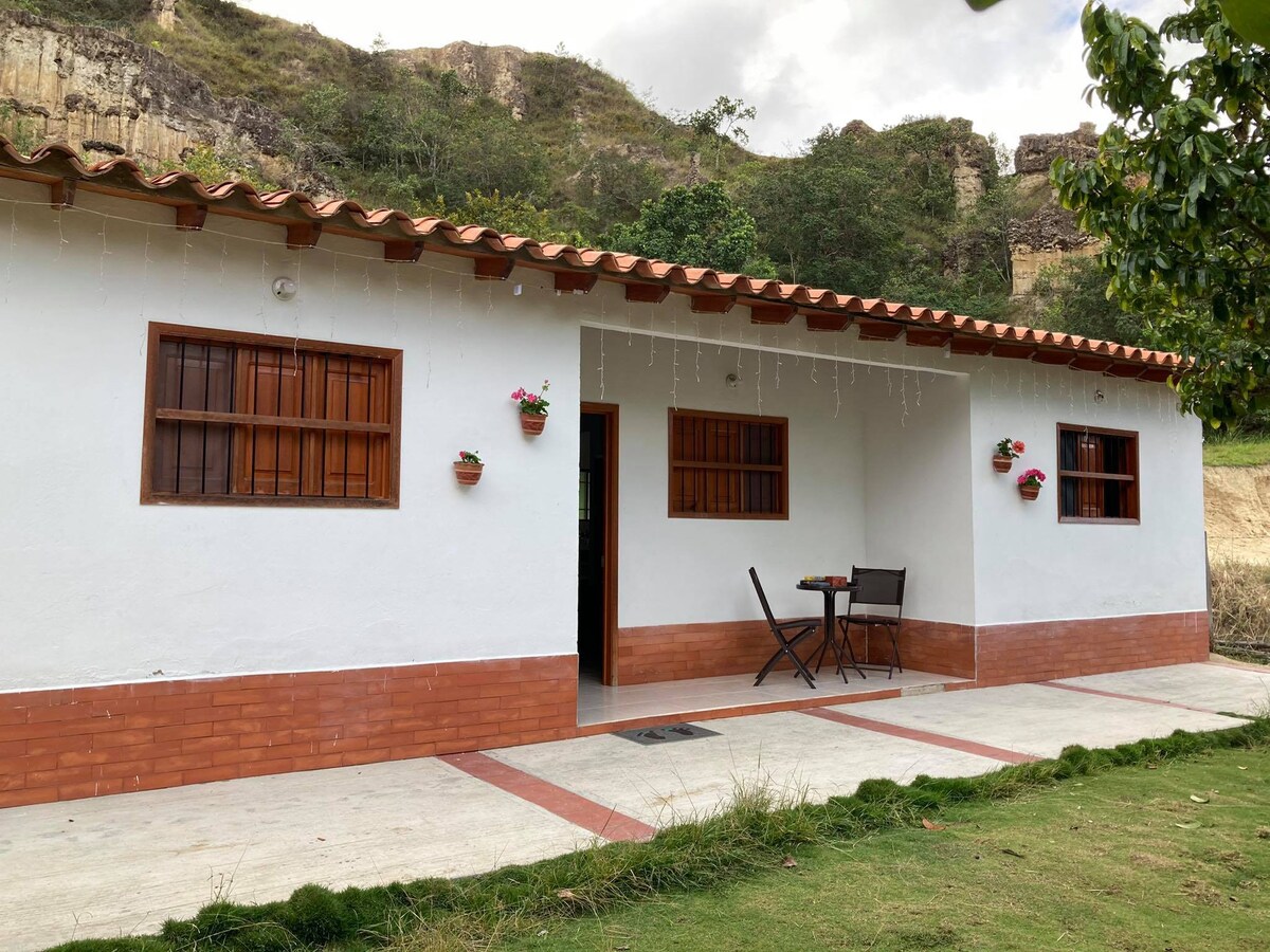 Habitación Esmeraldero (litera y baño compartido)