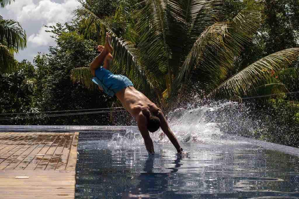 Vila com vista para o mar e piscina