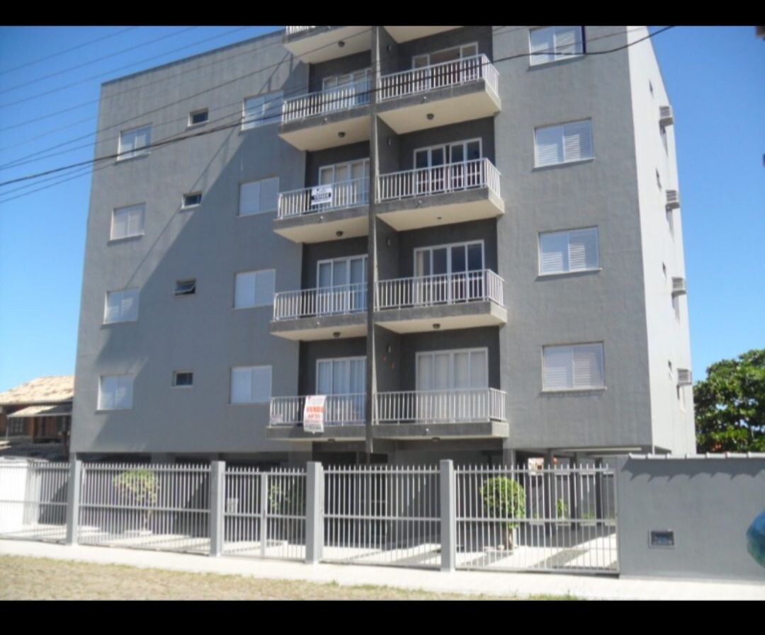 Apartamento na Praia da Enseada, 100 mt praia