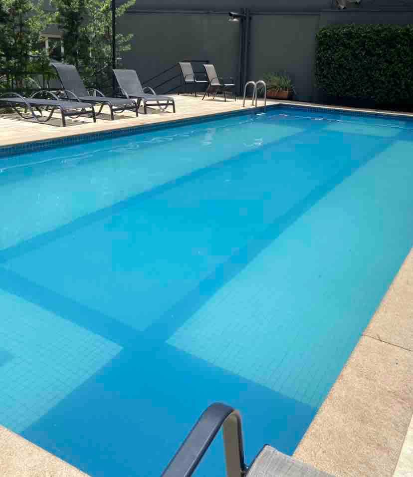 Flat com piscina na Paulista!