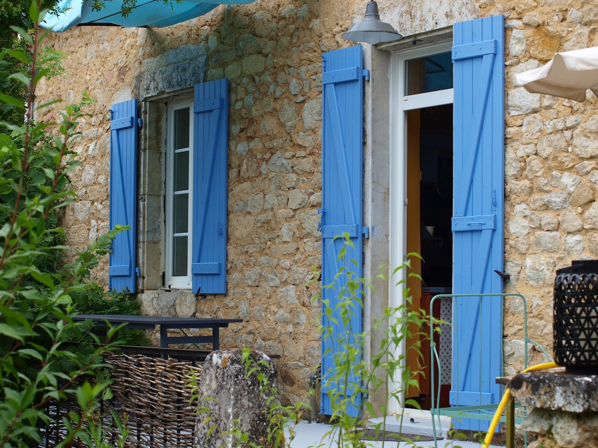 Accueillante maison familiale en pierre