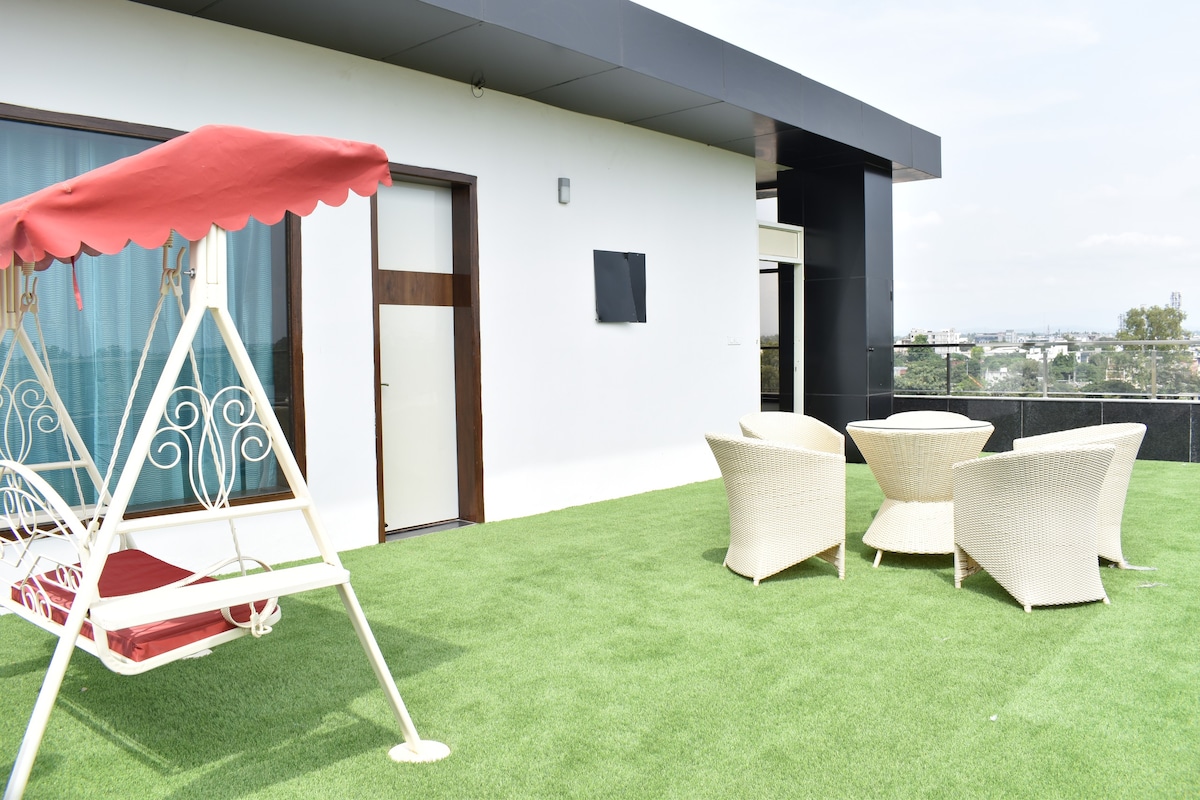 Airbnb Chandigarh - PrimeStay- Luxury space