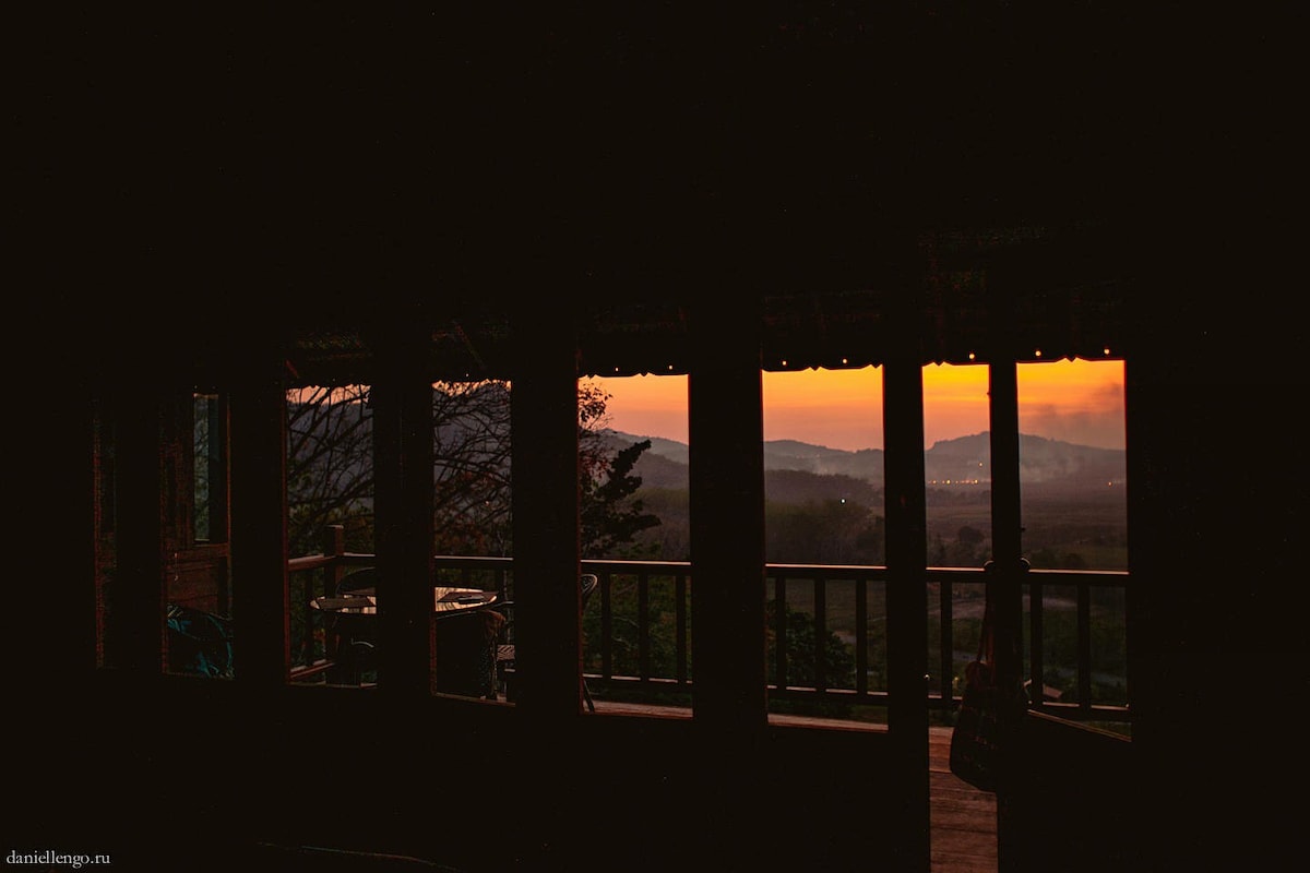 阿拉曼达山顶别墅（ Alamanda Hilltop Villa ） -可从那儿欣赏壮观的日落景色