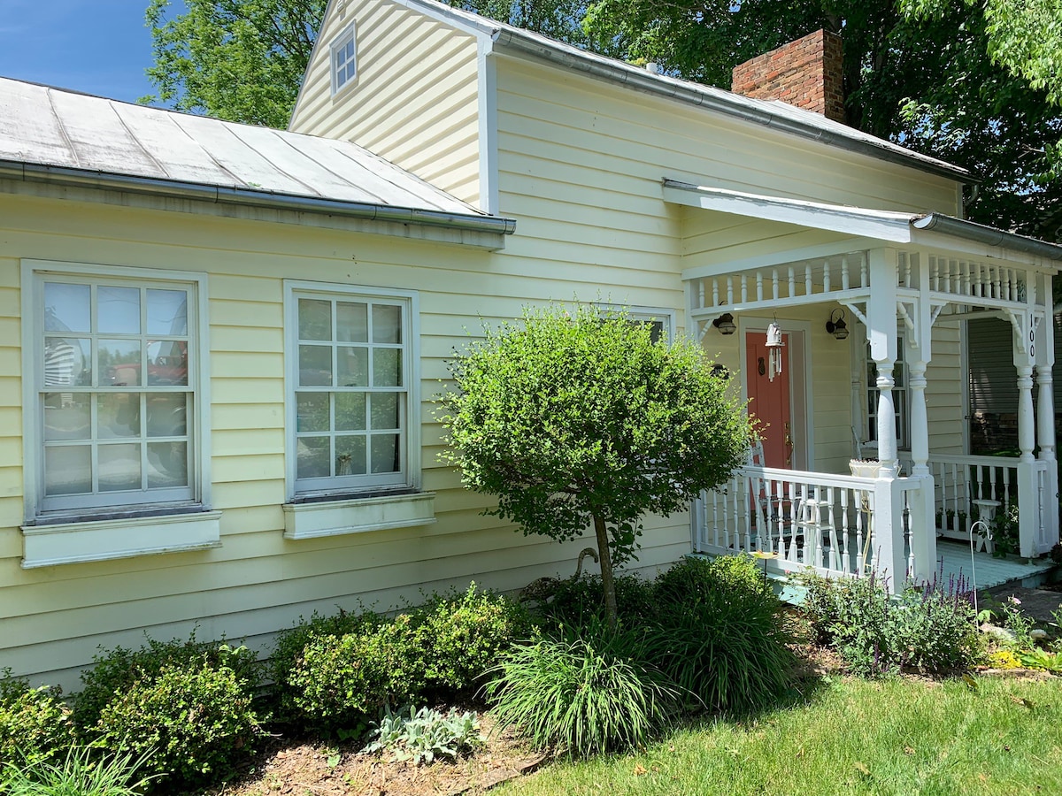 Beaverdam Falls, Wallace Cottage in Union