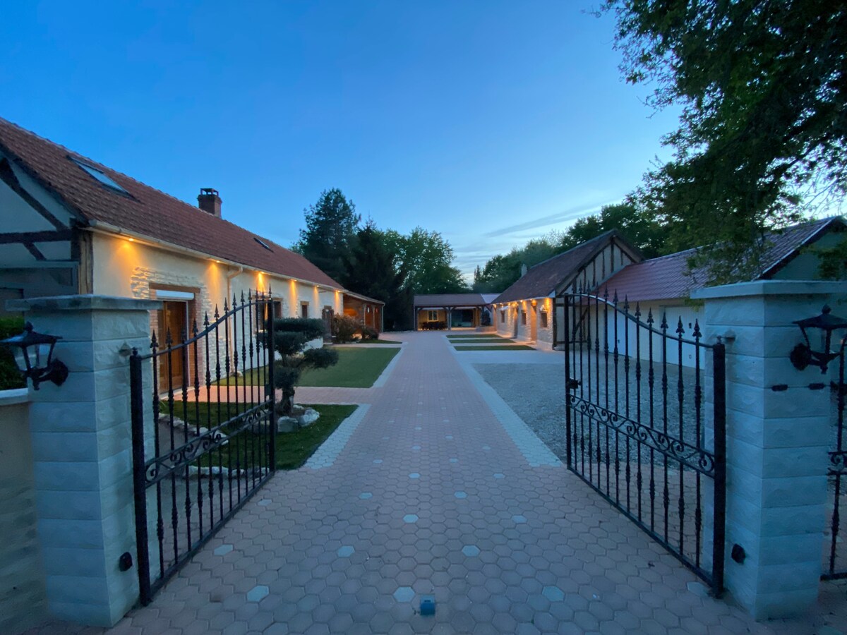 Magnifique propriété avec piscine chauffée