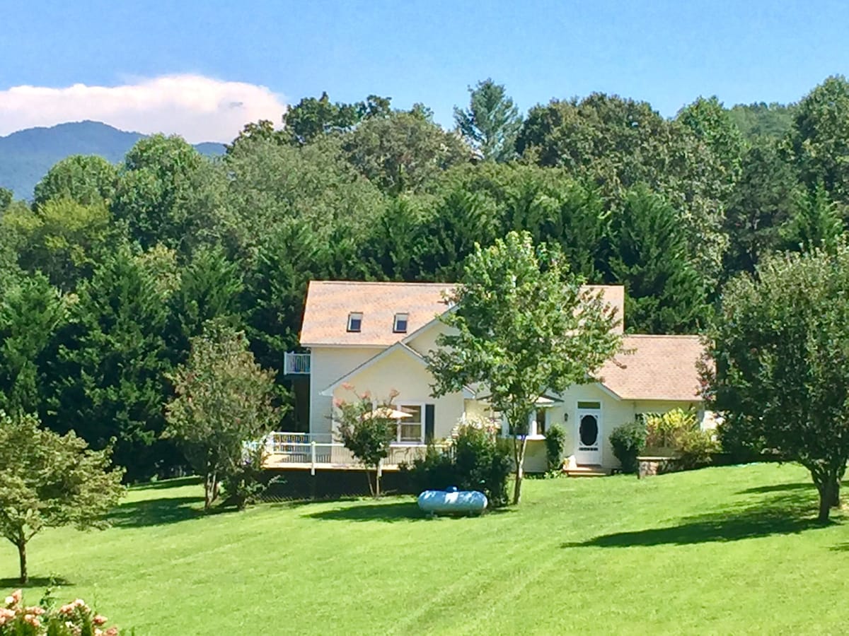 Country Charm Farm House