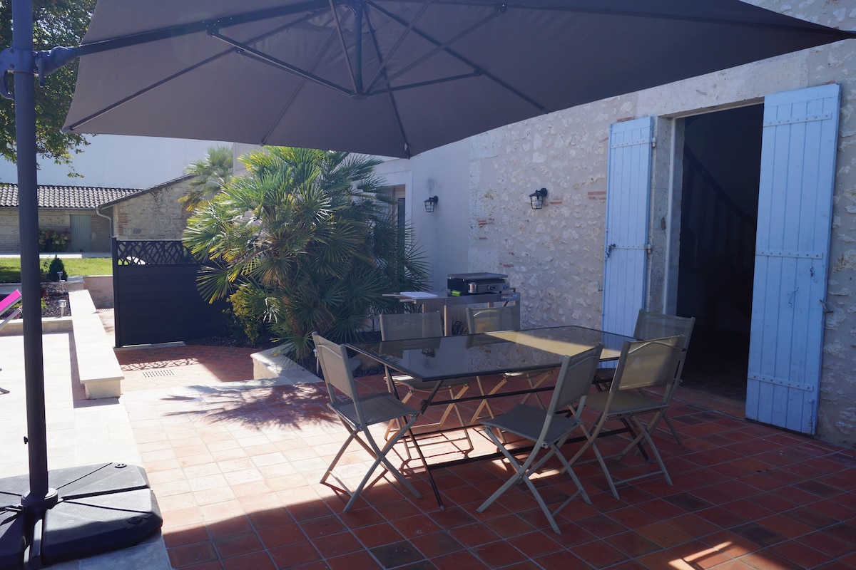 Gîte "L’Éclusier" au bord du Lot avec piscine