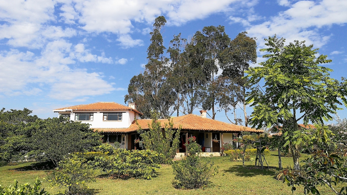 Country House Acuarela Mesa de los Santos