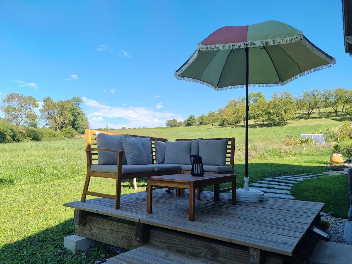 chambre dans un chalet avec piscine