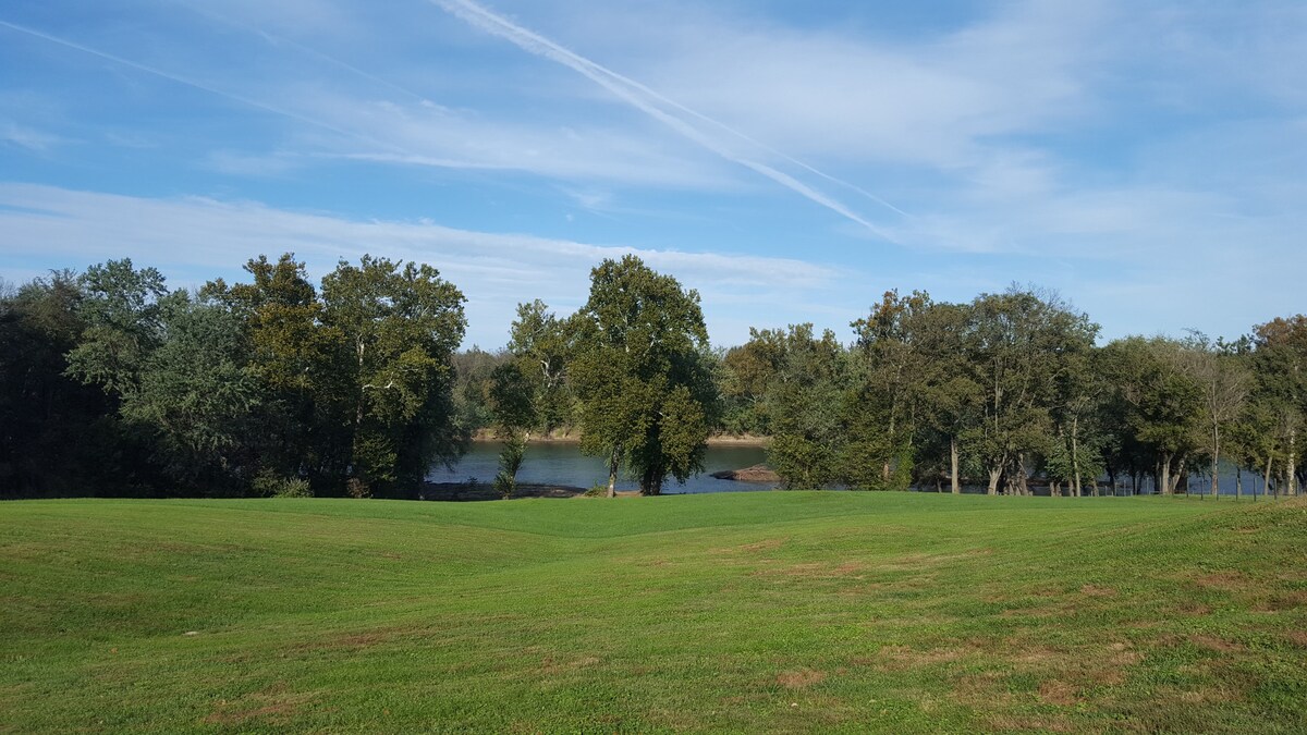 The Dogwood Suite @ Potomac Overlook Farms