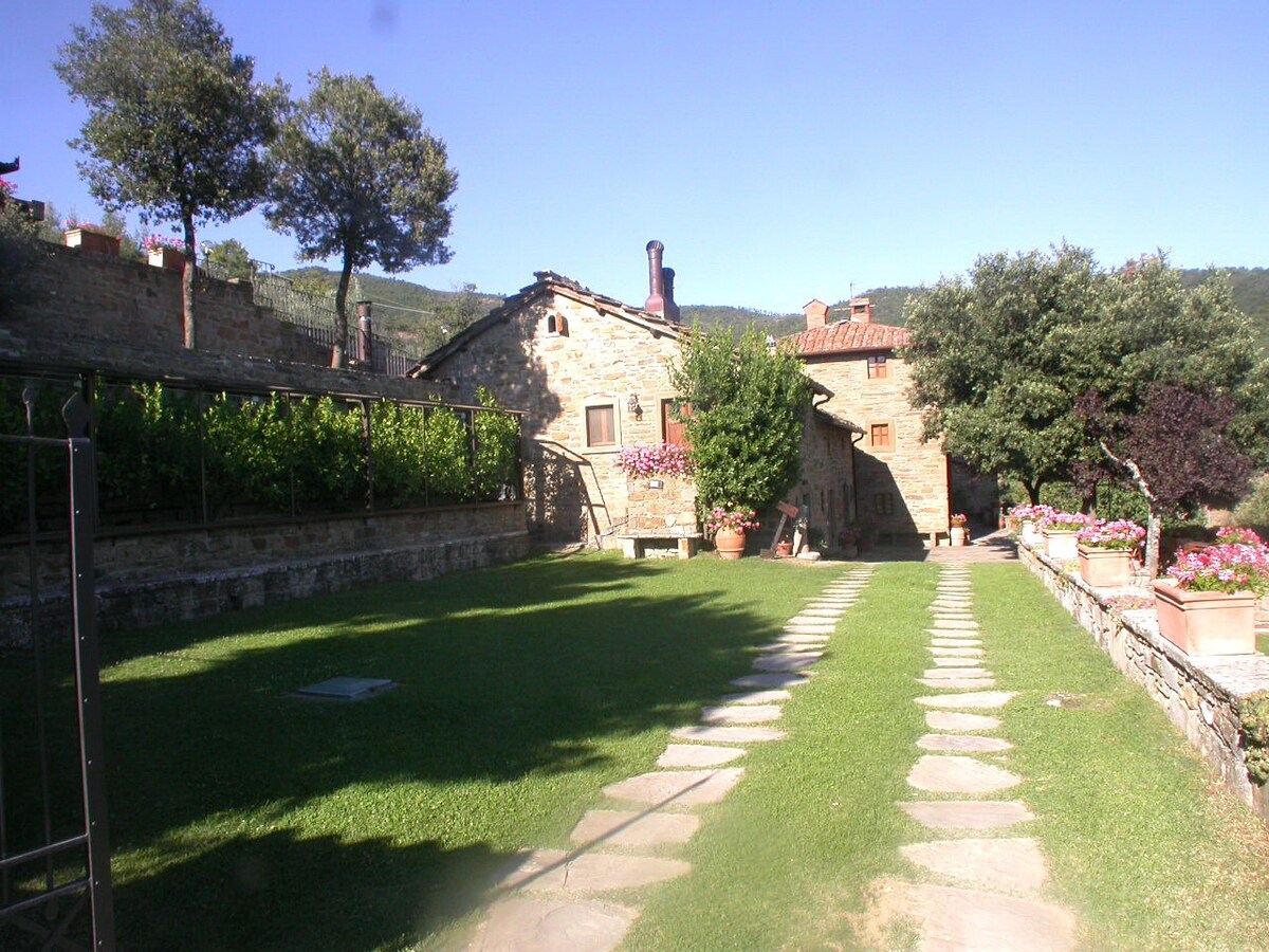 Lauro Graziosa Country House with Pool