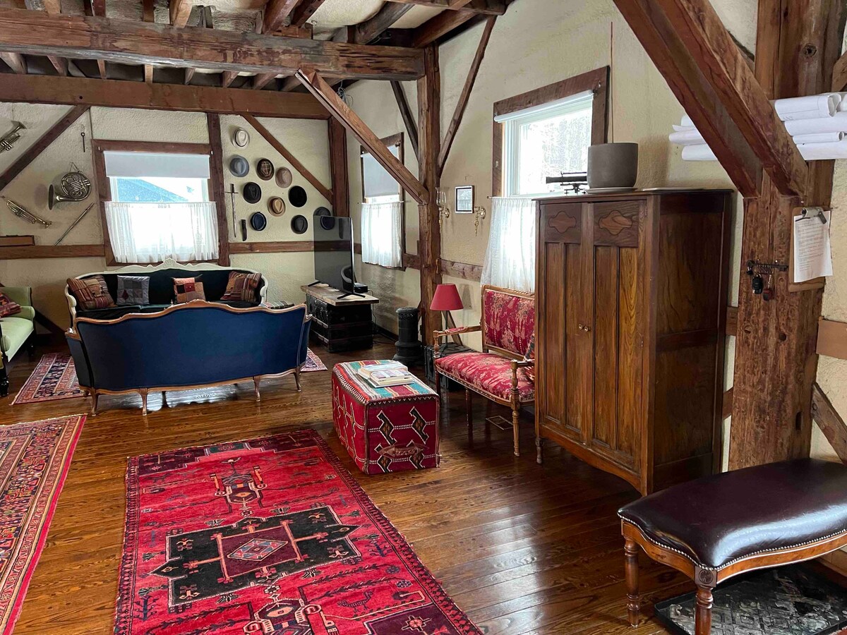 Cozy Queen Bedroom in Historic Old Mill