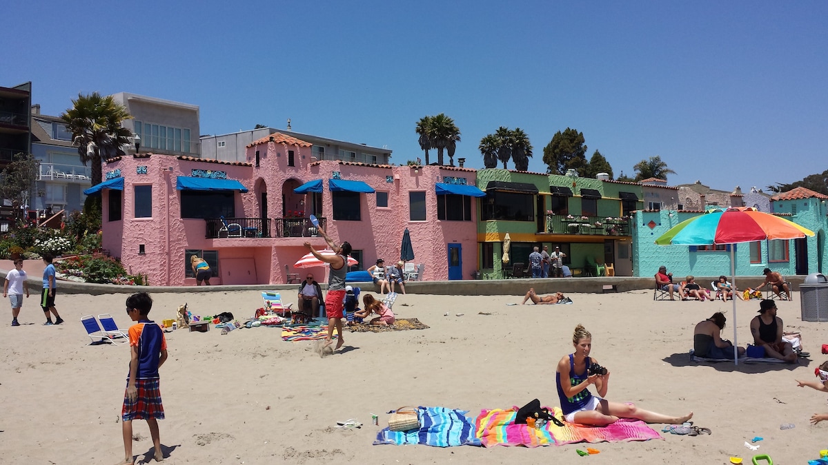 Capitola Venetian Beach Front- 12 Steps to Sand!