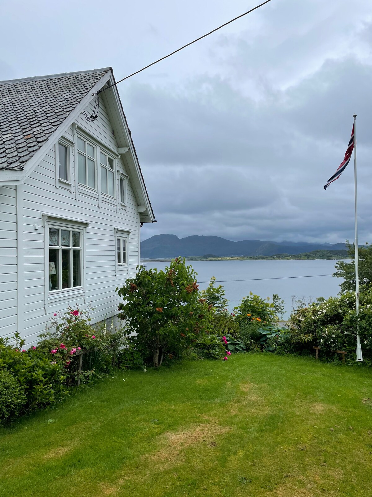 Minneverdig hus i nærhet til sjøen
