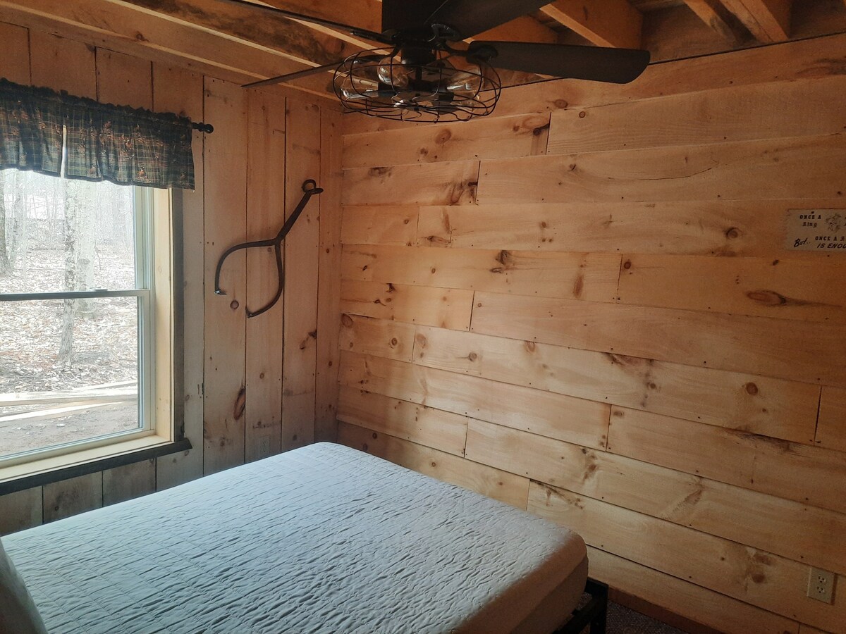 全新的Adirondack小木屋，舒适的度假胜地