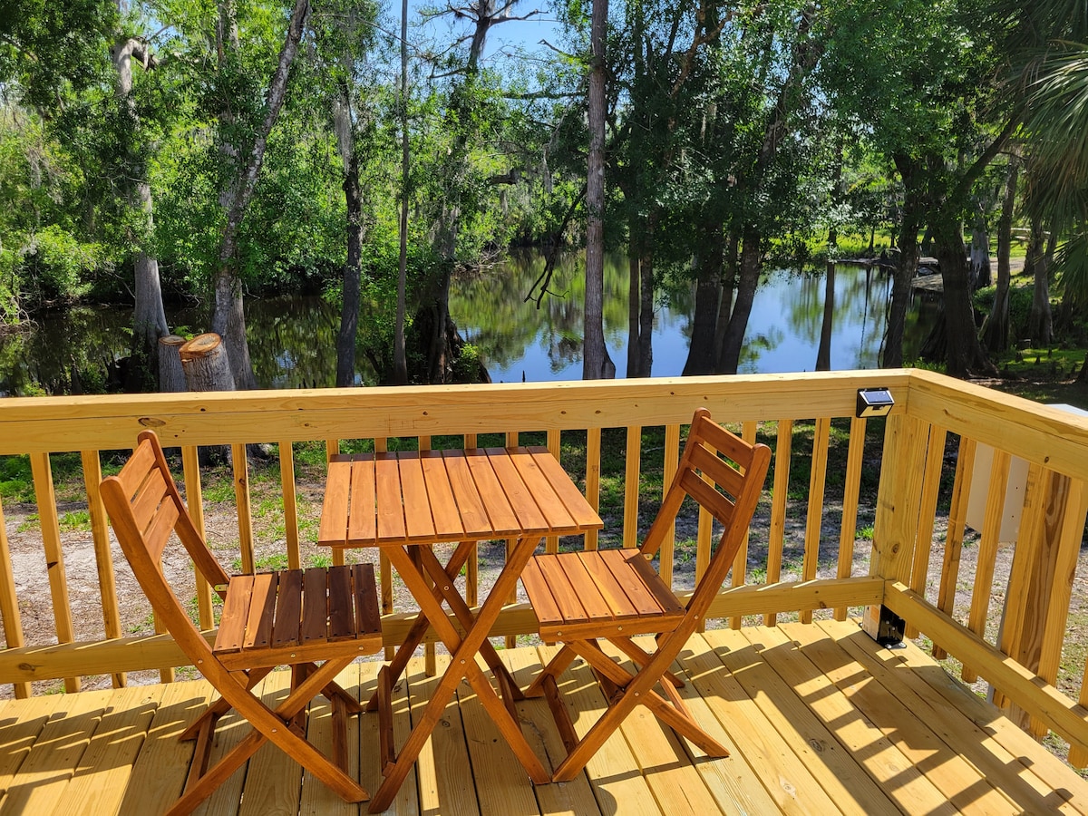 Riverfront Tiny House W/Kayaks