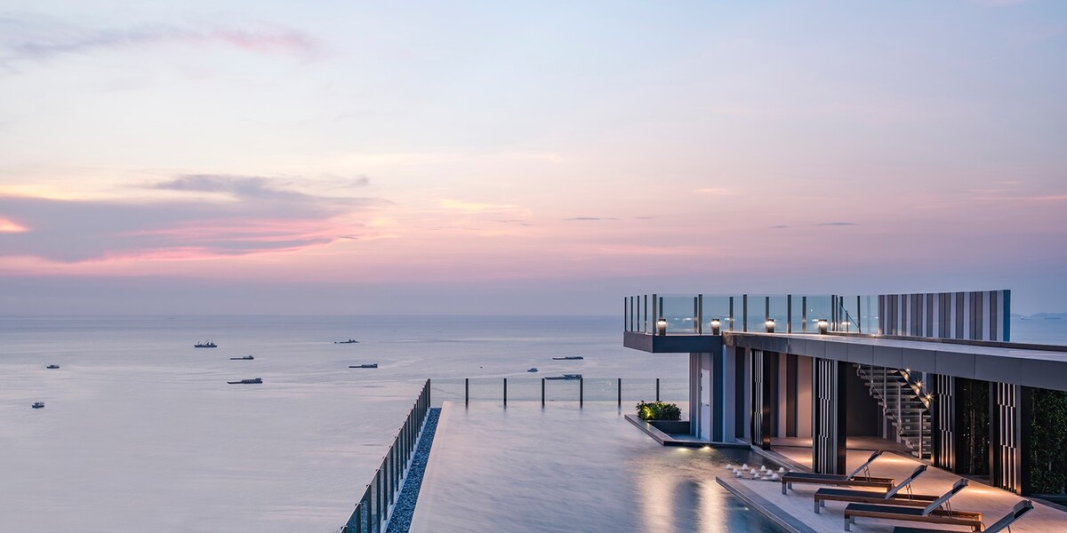 #BASE公寓#高层阳台看芭提雅海滩，步行5分钟商场、餐厅、海滩都可到达！