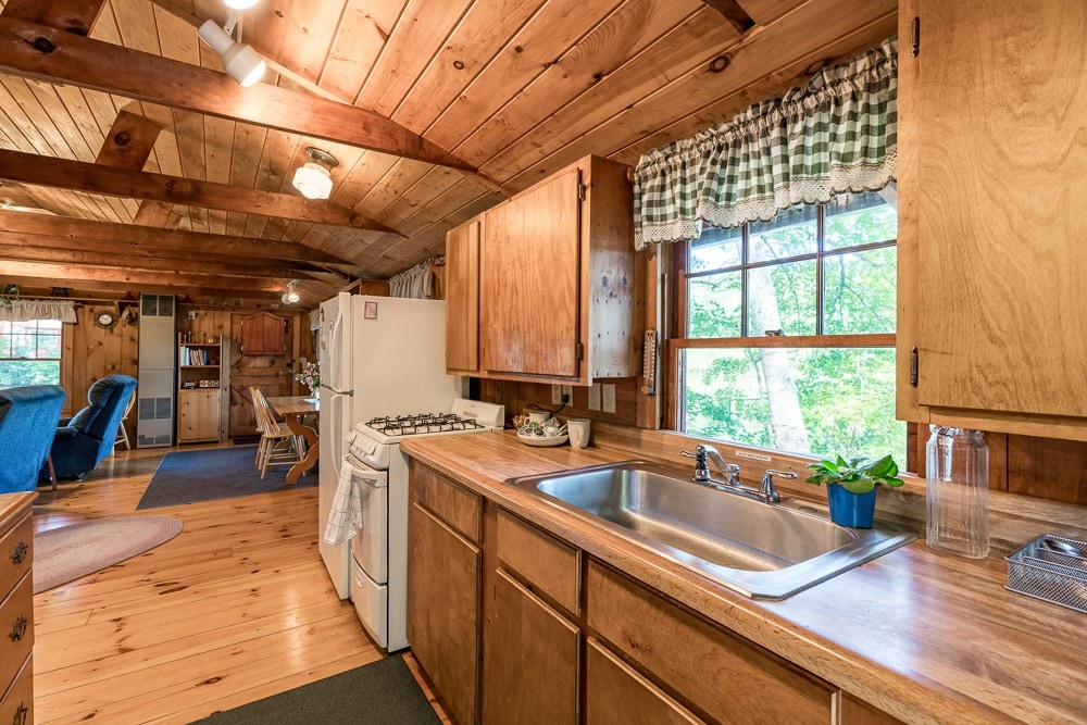 Waterfront Cabin-Southern Maine