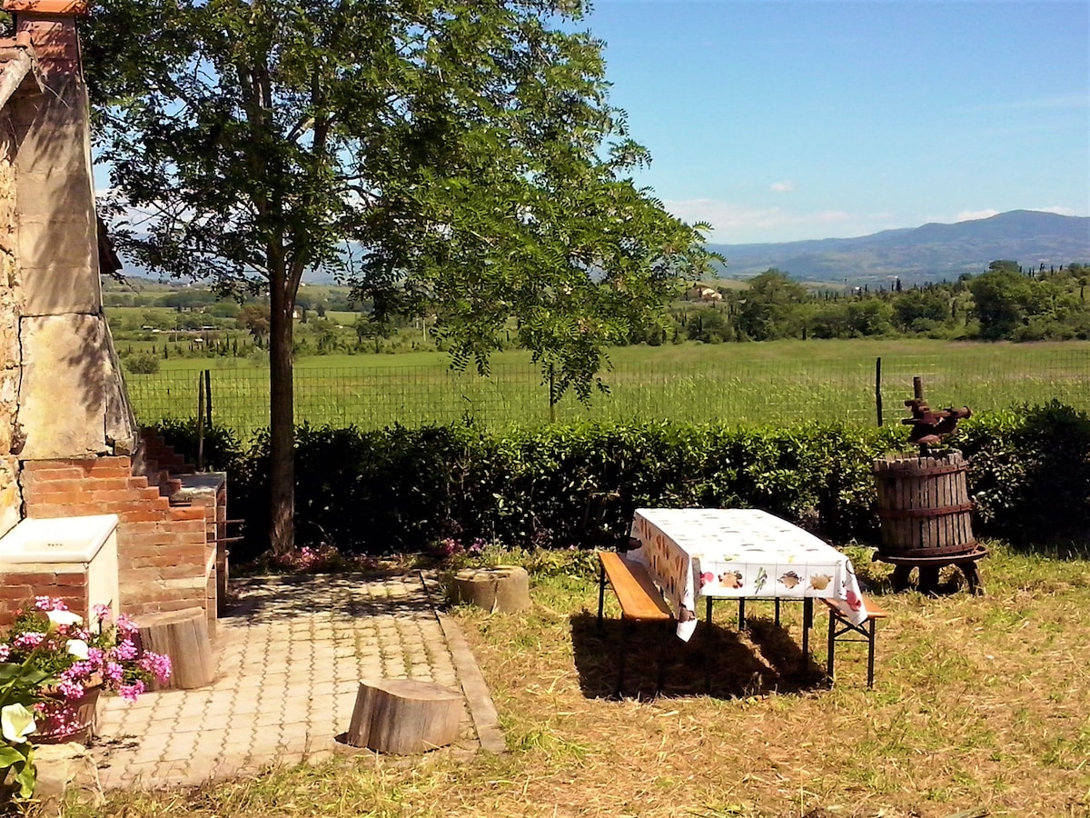 Tuscan Views: nature, beach, Garden, BBQ, Saturnia